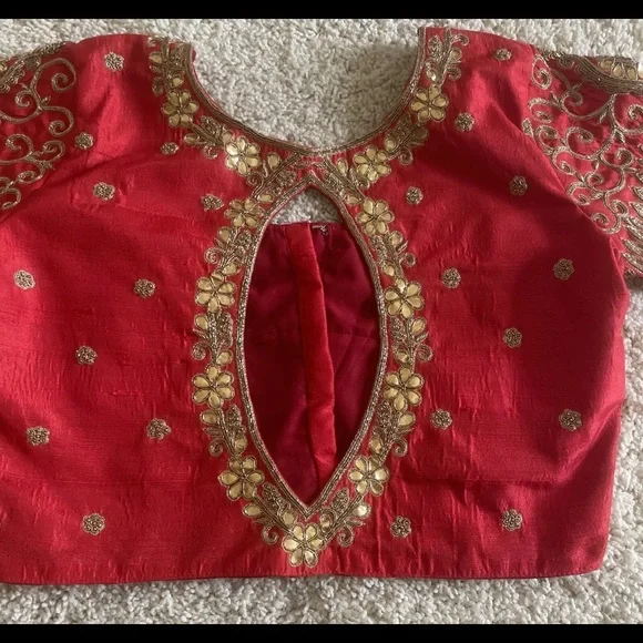 Red silk blouse - Picture 4 of 5